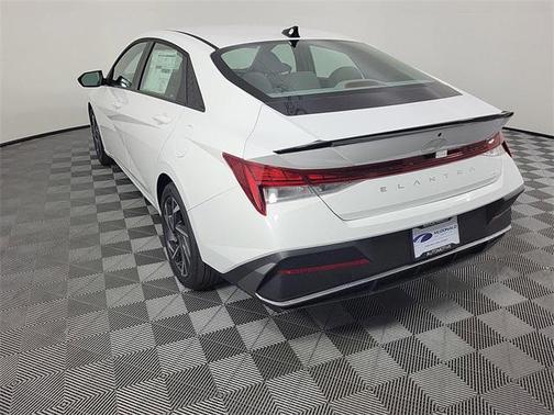 2025 Hyundai ELANTRA HEV SEL Sport