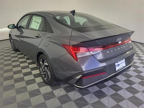 2025 Hyundai ELANTRA HEV SEL Sport