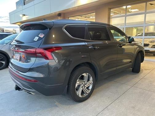 2022 Hyundai SANTA FE SE