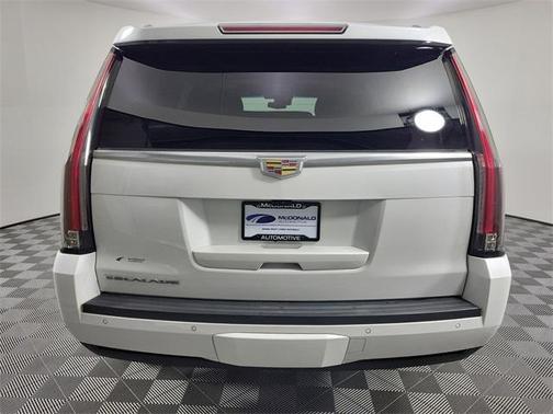 2020 Cadillac Escalade Premium Luxury