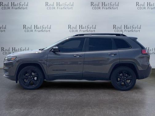 Granite Crystal Metallic Clearcoat 2023 Jeep Cherokee Altitude