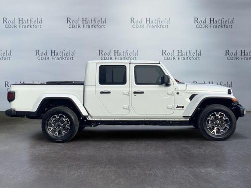 2026 Jeep Gladiator Sahara 4x4