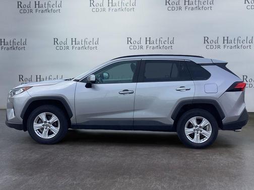 Silver Sky Metallic 2021 Toyota RAV4 XLE