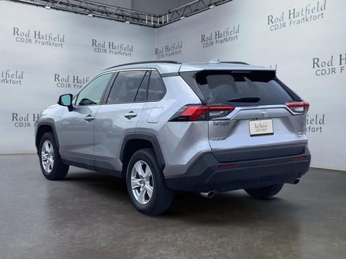Silver Sky Metallic 2021 Toyota RAV4 XLE
