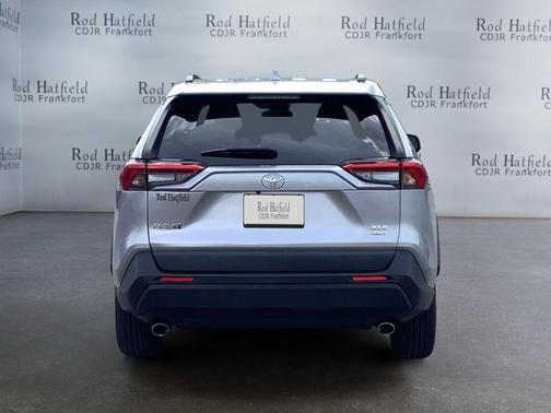 Silver Sky Metallic 2021 Toyota RAV4 XLE