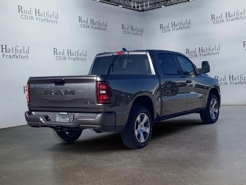 2025 RAM 1500 Express