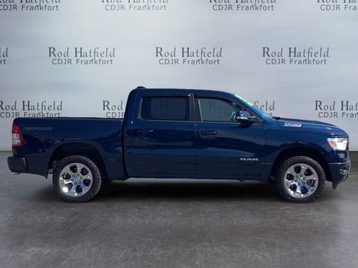 Patriot Blue Pearlcoat 2022 RAM 1500 Big Horn/Lone Star