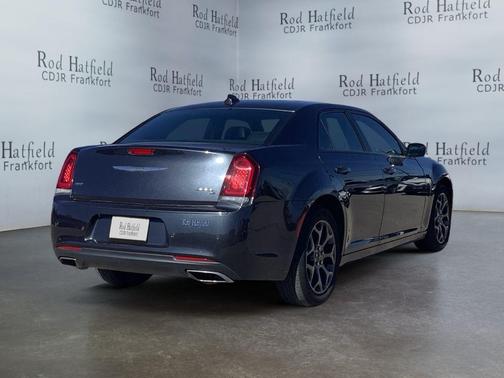 2018 Chrysler 300 S