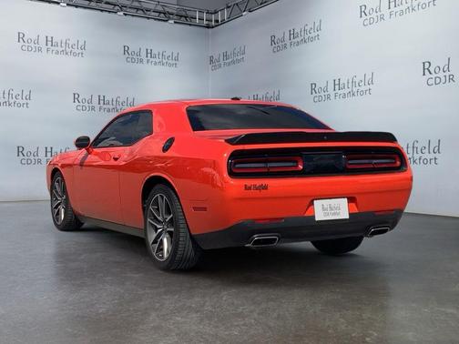 Go Mango 2023 Dodge Challenger GT