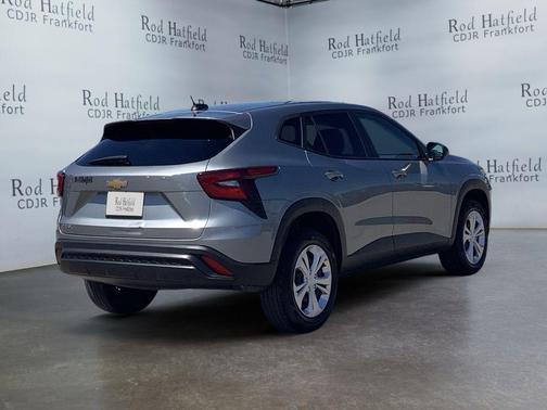 Sterling Gray Metallic 2024 Chevrolet Trax LS