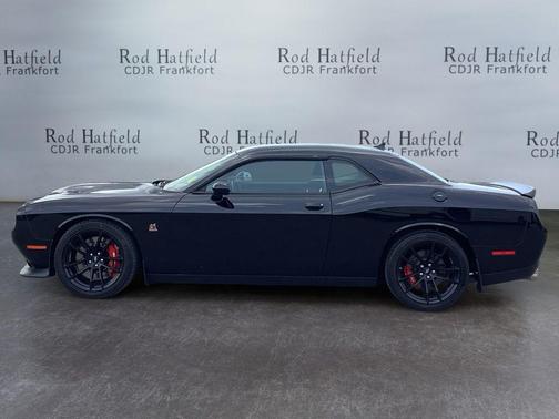 Pitch Black Clearcoat 2022 Dodge Challenger R/T Scat Pack