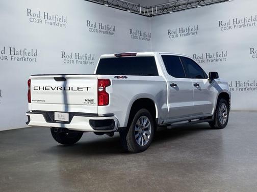 2022 Chevrolet Silverado 1500 Custom