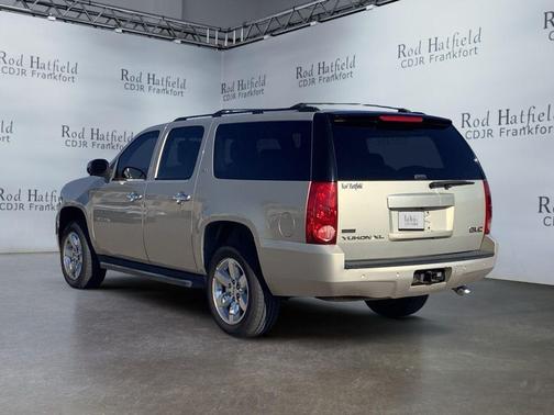 Gold Mist Metallic 2011 GMC Yukon XL 1500 SLT