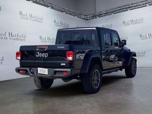 2023 Jeep Gladiator Overland