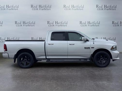 Bright Silver Metallic Clearcoat 2018 RAM 1500 Sport