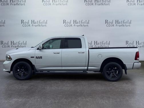 Bright Silver Metallic Clearcoat 2018 RAM 1500 Sport