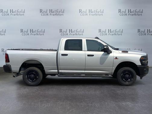 2026 RAM 2500 Tradesman Crew Cab 4x4 6'4' Box