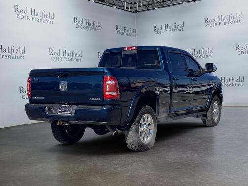 2022 RAM 2500 Laramie Crew Cab 4x4 6'4' Box