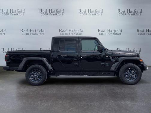 Black Clearcoat 2026 Jeep Gladiator 85th Anniversary Edition