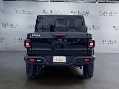 Black Clearcoat 2026 Jeep Gladiator 85th Anniversary Edition