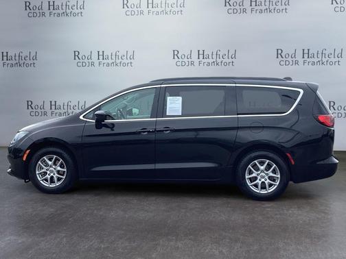 2021 Chrysler Voyager LXI