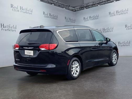 2021 Chrysler Voyager LXI