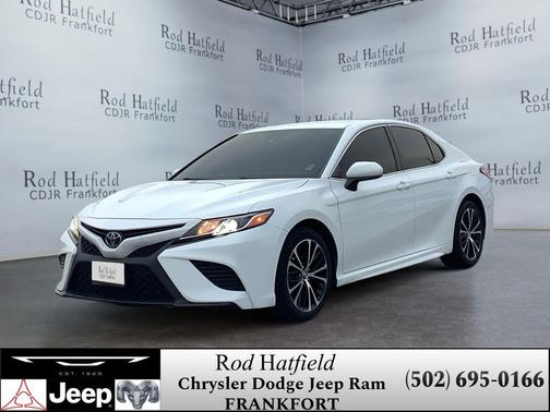 2020 Toyota Camry SE