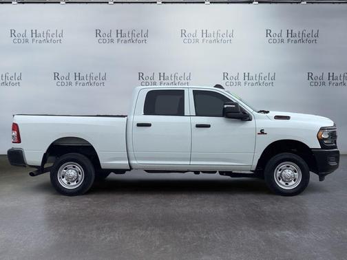 2024 RAM 2500 Tradesman Crew Cab 4x4 6'4' Box