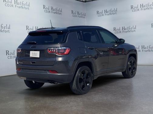 Granite Crystal Metallic Clearcoat 2019 Jeep Compass Latitude