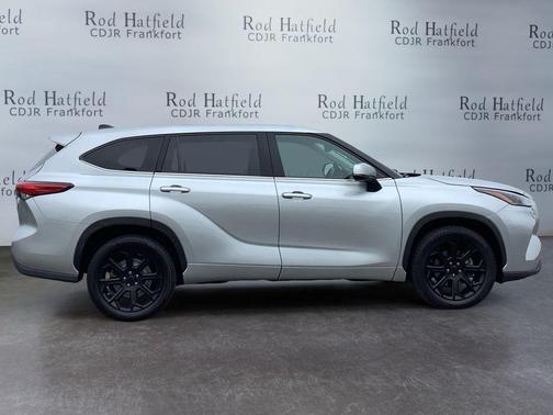 2022 Toyota Highlander L