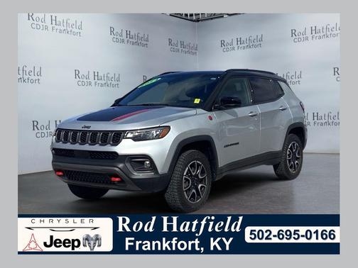 Silver Zynith Metallic Clearcoat 2024 Jeep Compass Trailhawk