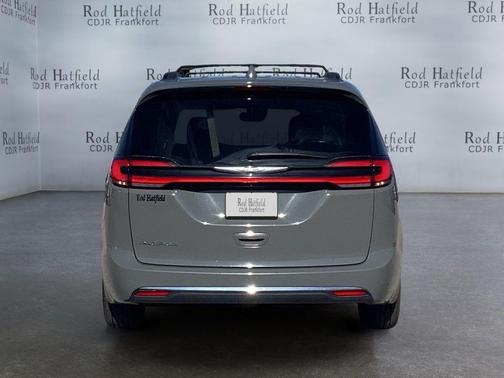 Gray 2022 Chrysler Pacifica Touring L
