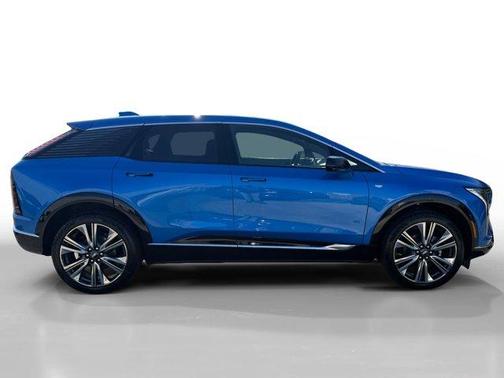 2025 Cadillac OPTIQ Luxury