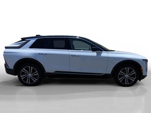 2025 Cadillac LYRIQ Luxury