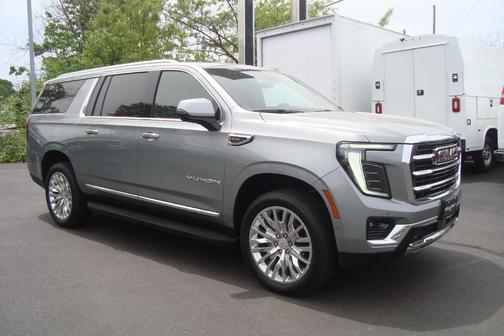 Sterling Metallic 2025 GMC Yukon XL Elevation
