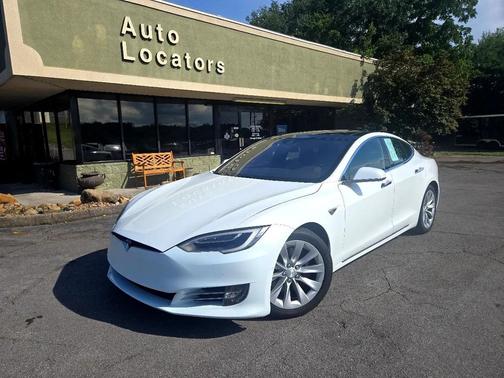 2016 Tesla Model S 70D