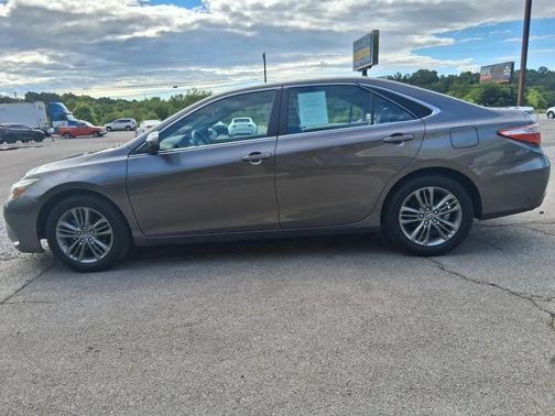 Gray 2016 Toyota Camry SE w/Special Edition Pkg