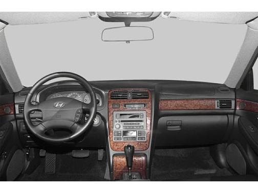 2004 Hyundai XG350 L
