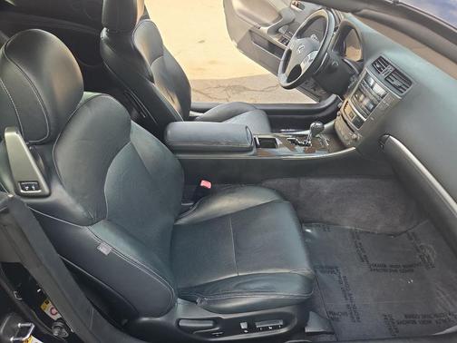 2011 Lexus IS 250C Base