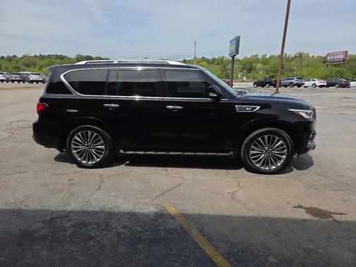 2018 INFINITI QX80 Base