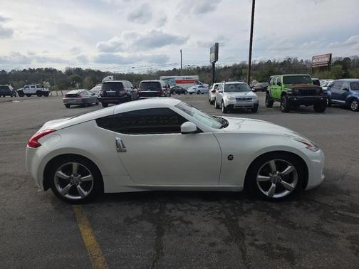 2017 Nissan 370Z Base