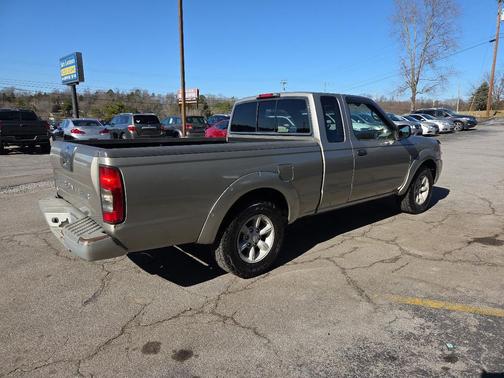 2004 Nissan Frontier XE King Cab
