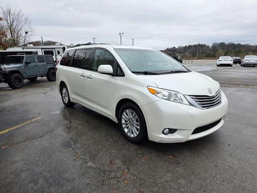 2015 Toyota Sienna XLE Premium