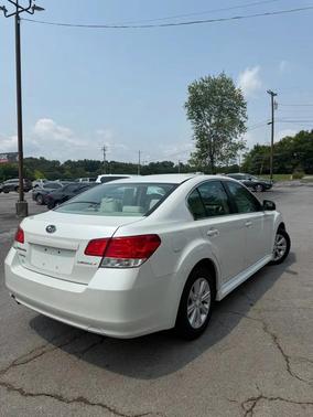 White 2011 Subaru Legacy Premium