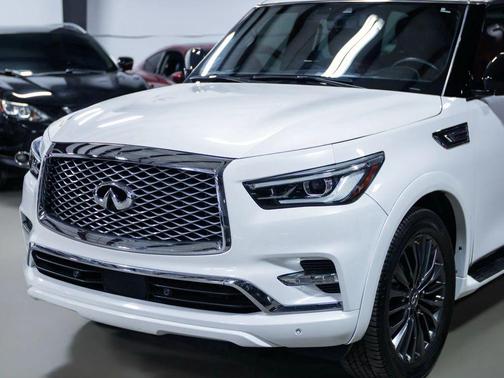 2022 INFINITI QX80 SENSORY