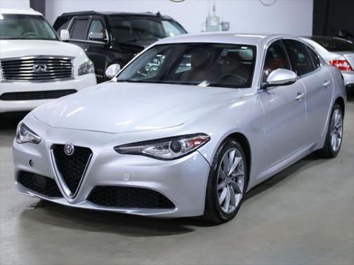 2017 Alfa Romeo Giulia Base