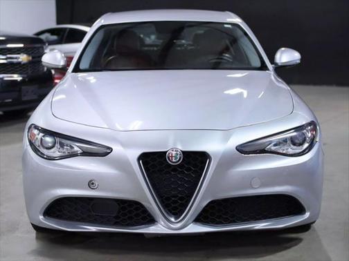 2017 Alfa Romeo Giulia Base
