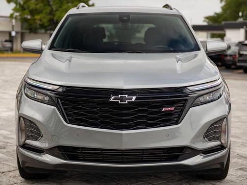 Sterling Gray Metallic 2024 Chevrolet Equinox FWD RS
