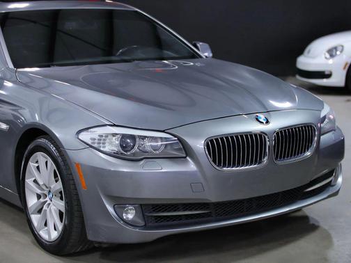 2012 BMW 528 528i Sedan 4D