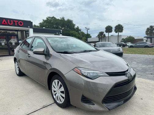 Gray 2018 Toyota Corolla LE